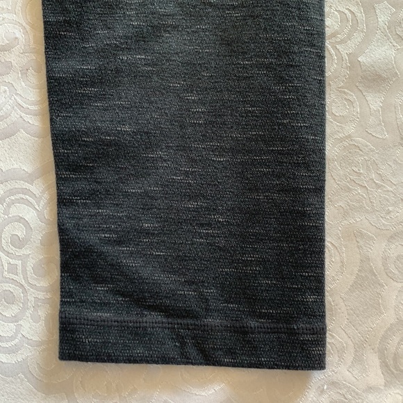 Lululemon Capri leggings - Picture 2 of 16